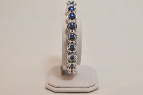 Iridescent Dark Blue Captured Bead Bracelet in Bright Aluminum